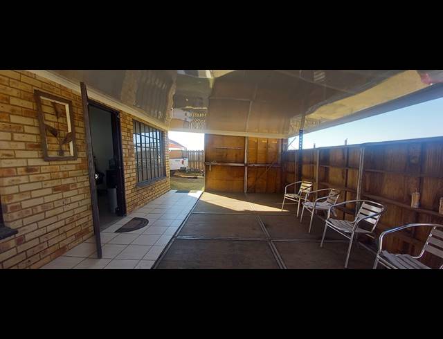 1 BEDROOM FLAT TO LET IN KLERKSDORP RURAL
